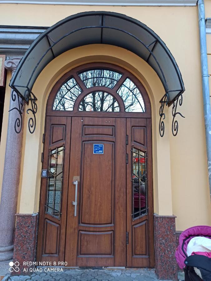 стильные на ратушной площади Апартаменты Мукачево
